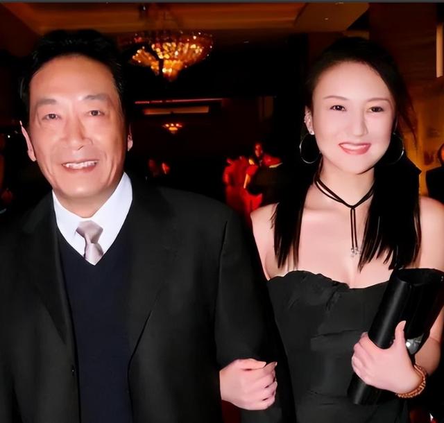 王奎荣结了几次婚(68岁和31岁饶芯语结婚生子)(图11)