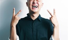 除了喜剧演员标签外 关于包贝尔你不知道的十件事